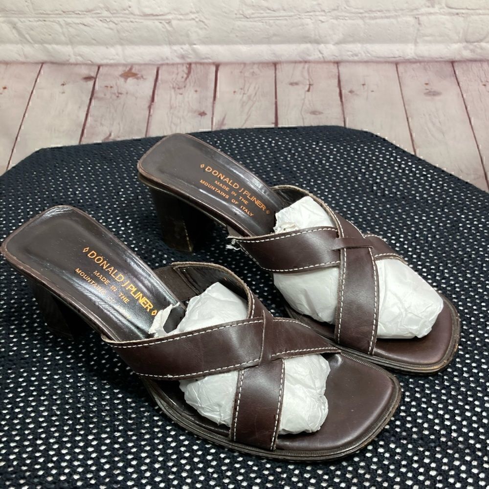DONALD j. PLINER chocolate brown leather slide sandals 8.5